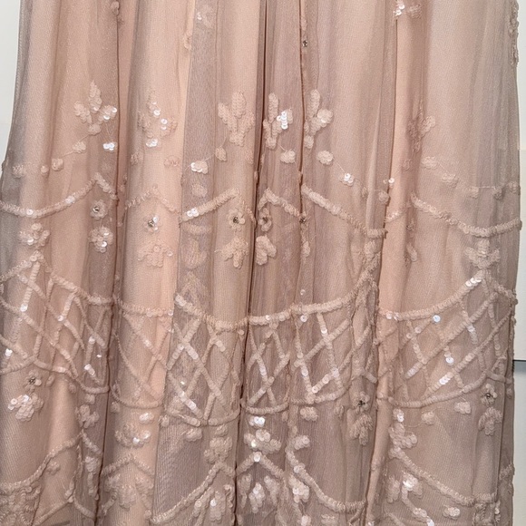 NWT | Mac Duggal 9144 Pink/Blush Flounce Sleeve Embellished Mesh Gown Size 10 - Picture 15 of 15